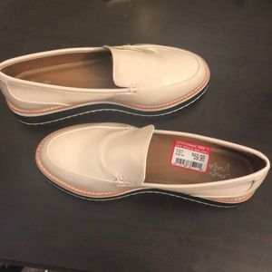 BNWT slides flats